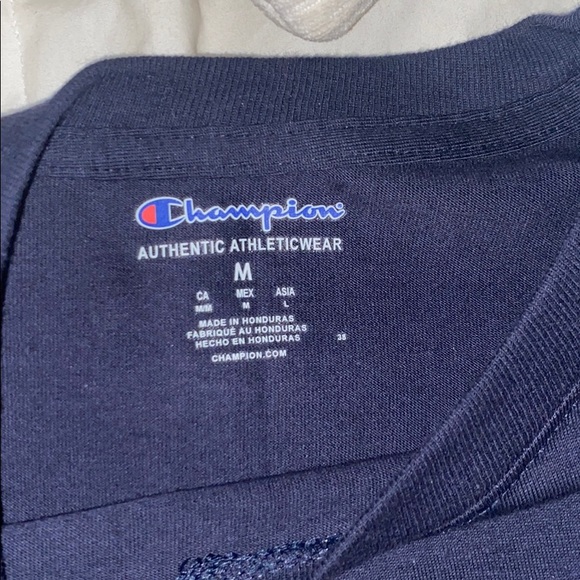 Champion long sleeve - Picture 2 of 4